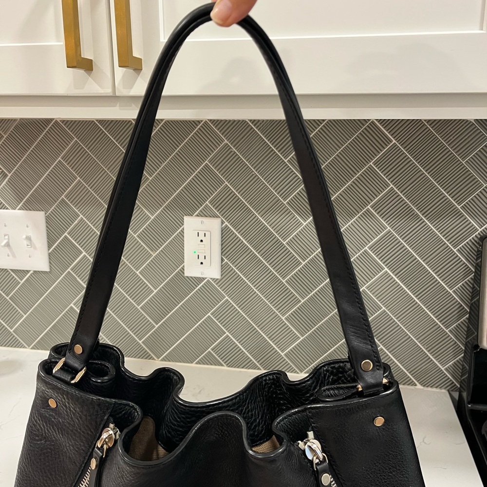 Burberry Maidstone Black Pebbled Leather Shoulder Bag - Picture 6 of 9